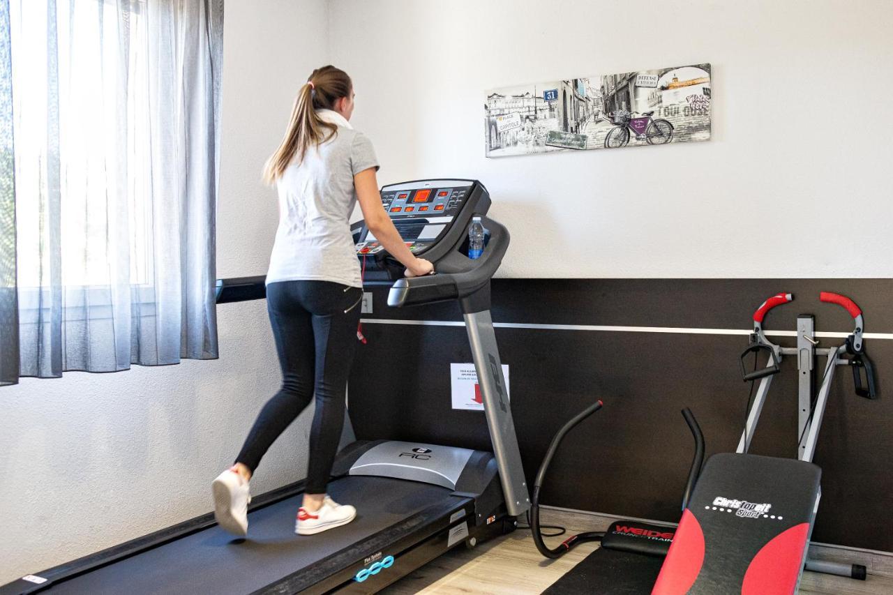 Park Wilson Airport Aparthotel 3*